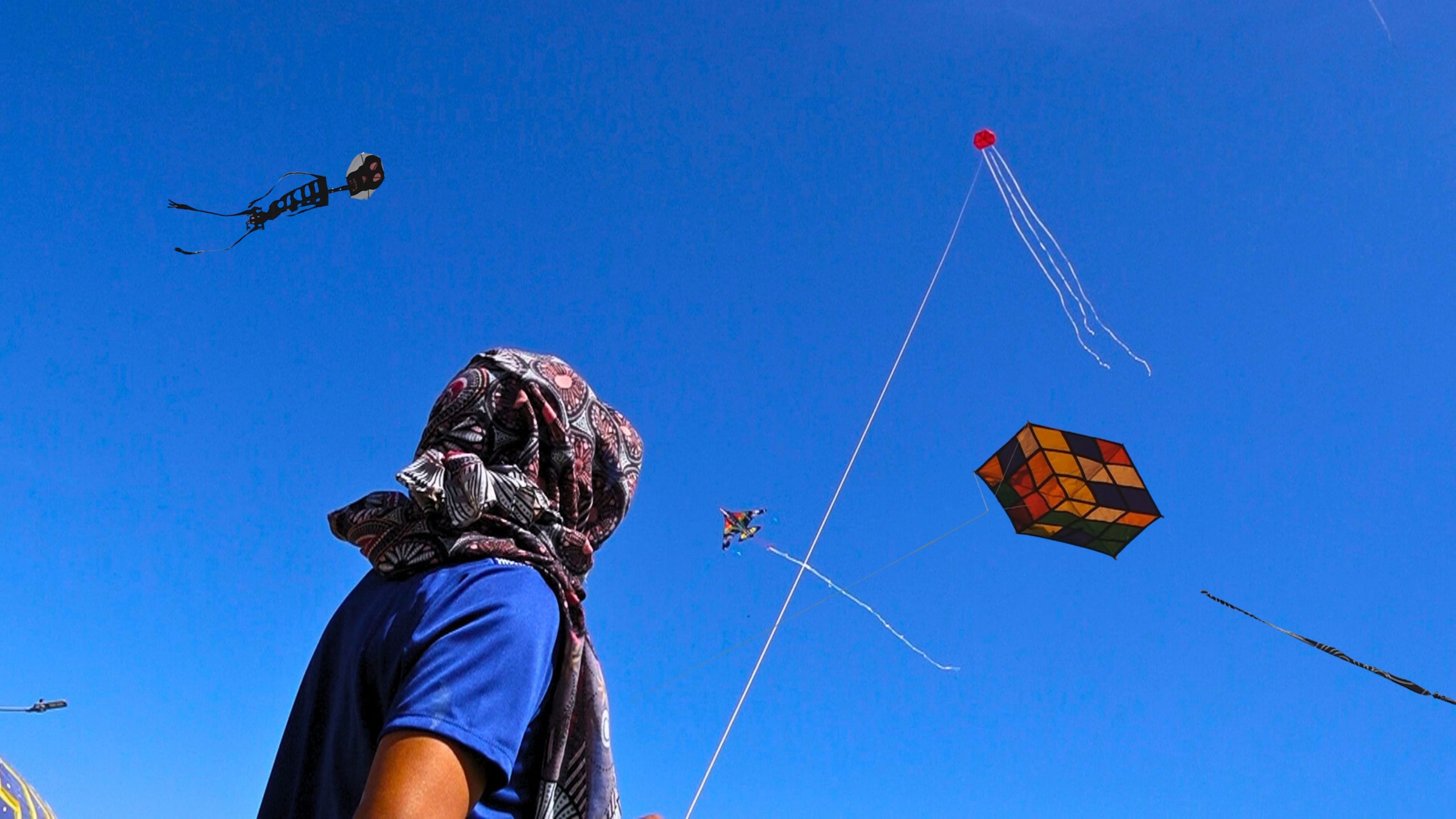 FESTIVAL PAWAY, PINTO DE COLORES EL CIELO DE PEGUCHE