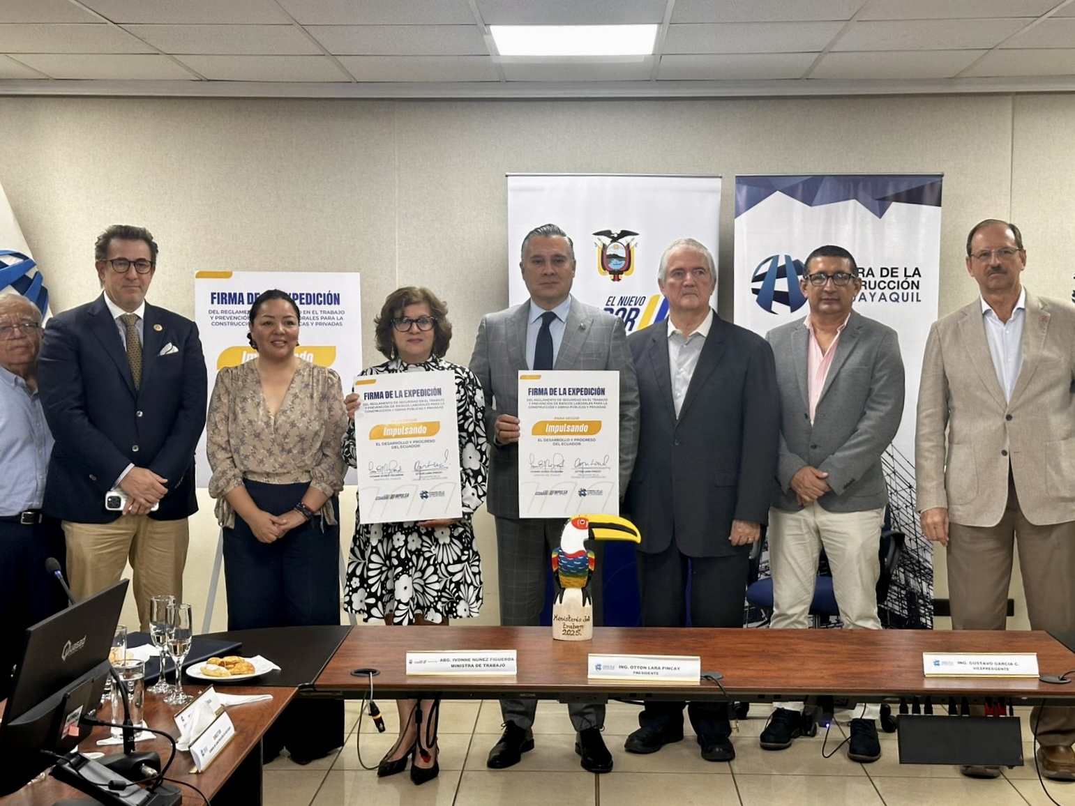 TRABAJADORES DE LA CONSTRUCCIÓN TENDRÁN NUEVA NORMATIVA DE SEGURIDAD