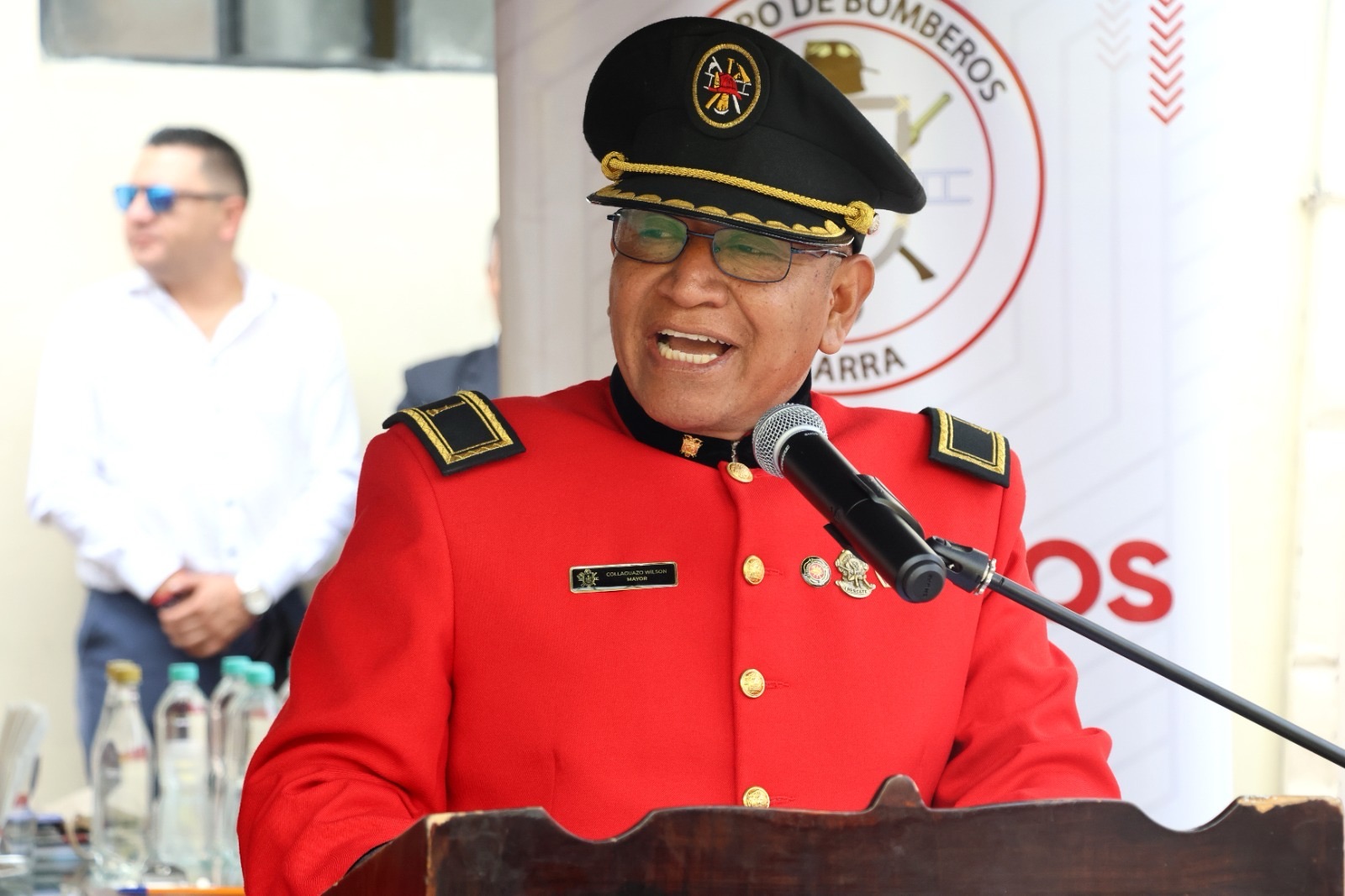 WILSON COLLAGUAZO ASUME JEFATURA TITULAR TRAS 35 AÑOS DE SERVICIO