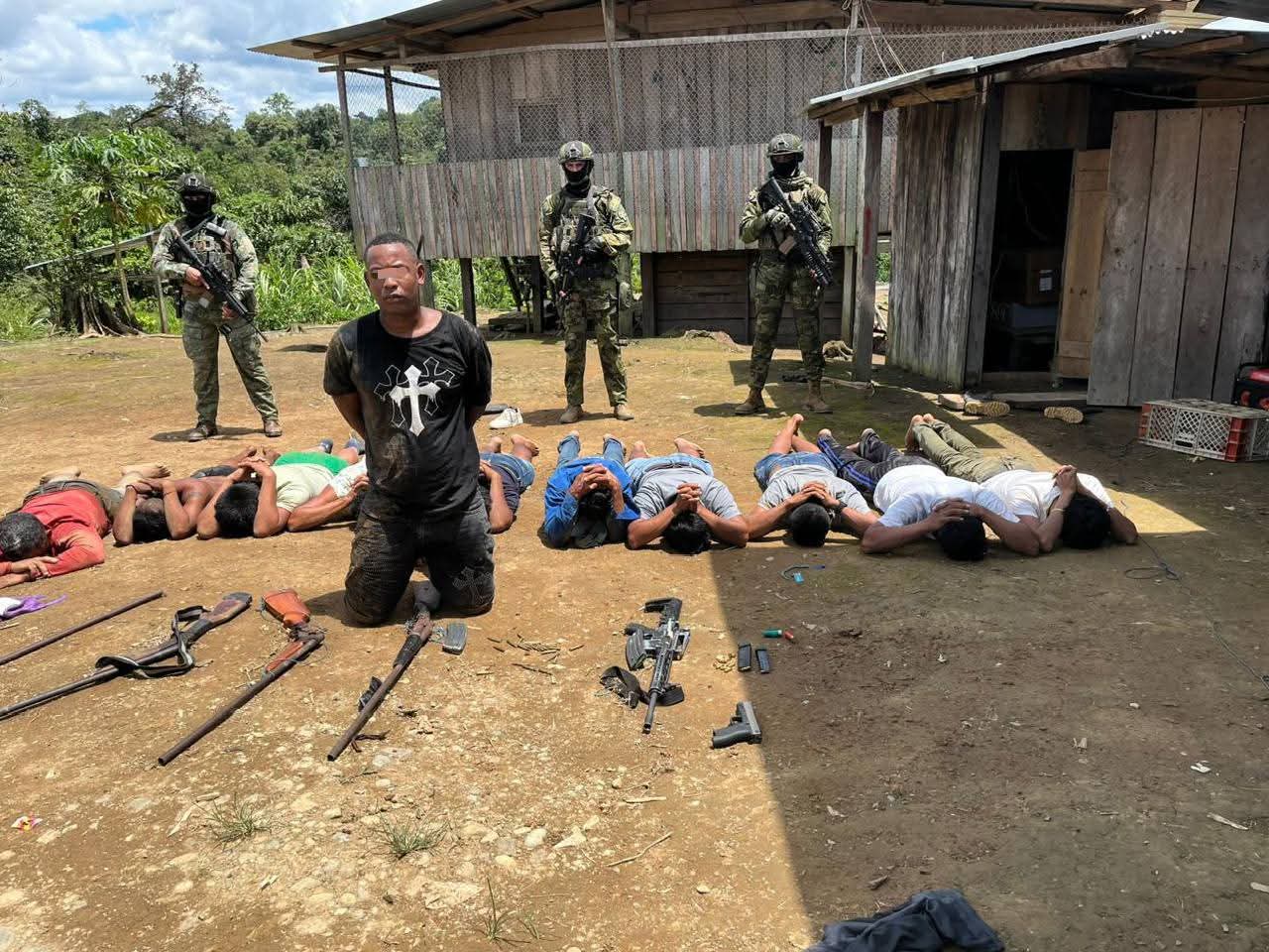 FF.AA. CAPTURAN A PRESUNTO CABECILLA DEL FRENTE OLIVER SINISTERRA EN ESMERALDAS