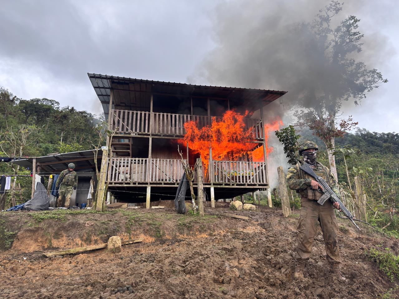 GOLPE A LA MINERÍA ILEGAL EN EL NORTE DE ECUADOR