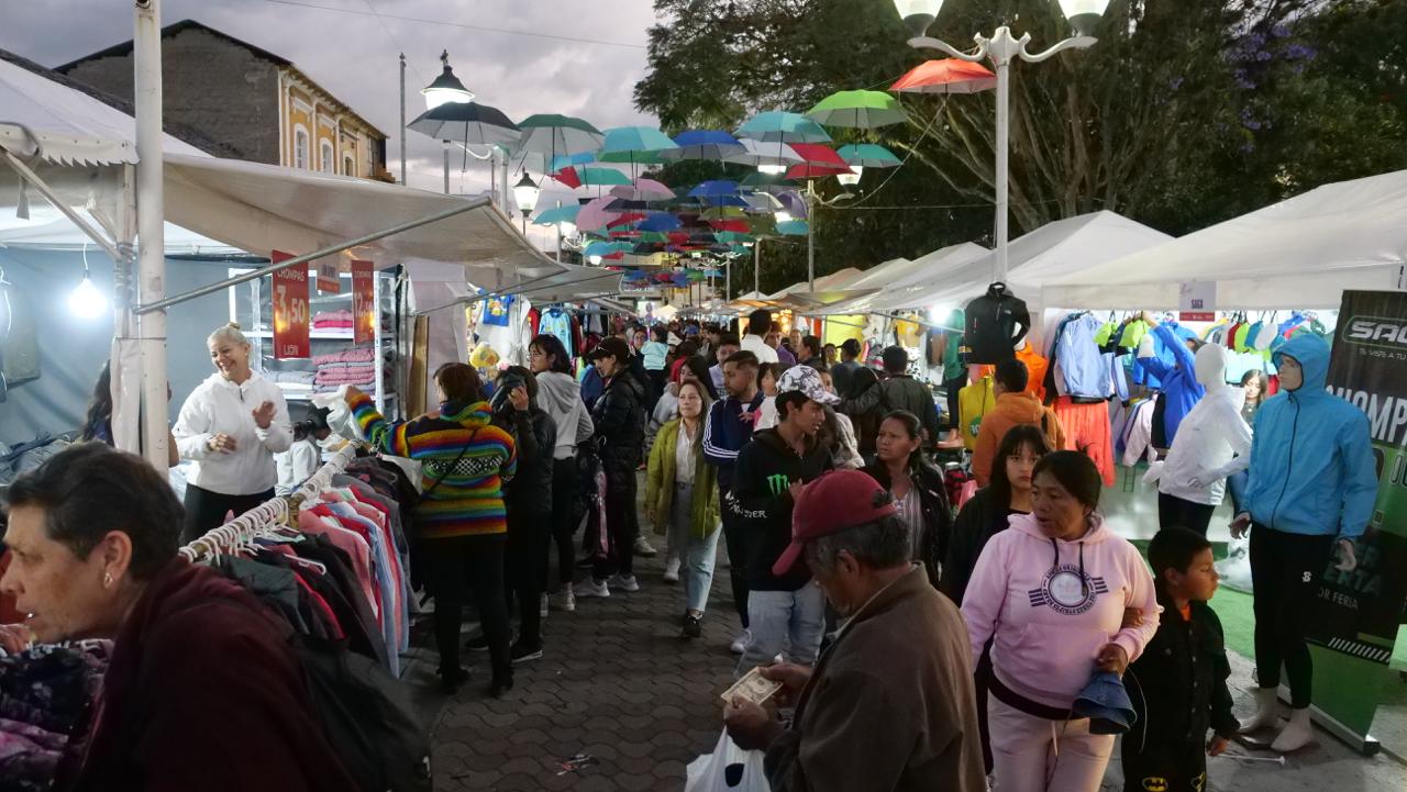 ATUNTAQUI FASHION SHOW Y 160 STANDS MARCAN LA AGENDA DE LA EXPO CARNAVAL 2026