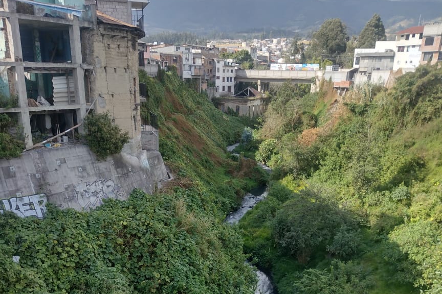 JUEZ EVALUARÁ ACCIONES PARA RECUPERAR EL RÍO TEJAR DE OTAVALO