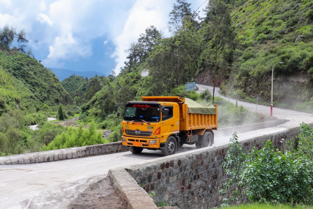 ACUERDO ENTRE COTACACHI, ANTONIO ANTE Y PREFECTURA IMPULSA EL PROYECTO DEL PUENTE SOBRE EL RÍO AMBI