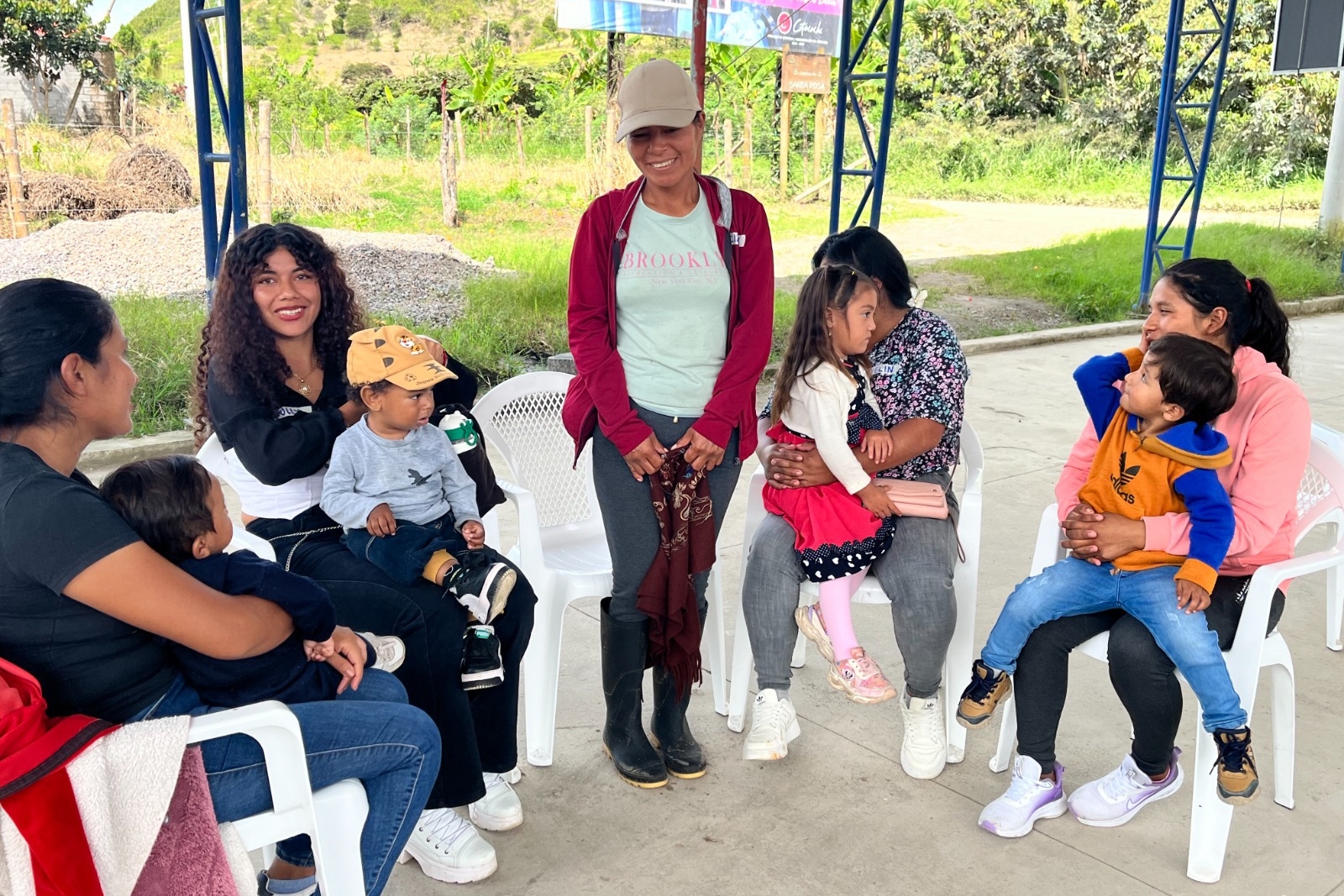 750 FAMILIAS DE 4 CANTONES DE IMBABURA RECIBEN CANASTAS DE ALIMENTOS Y CAPACITACIÓN FRENTE A DESNUTRICIÓN INFANTIL